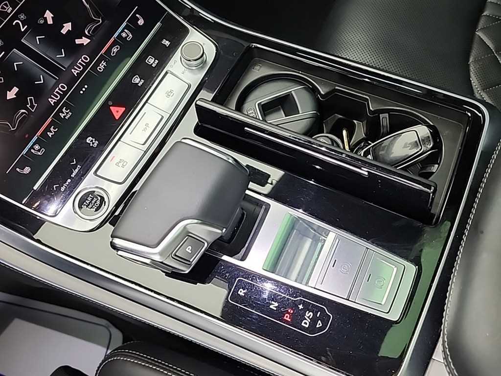 Audi Q8 - Vista 8