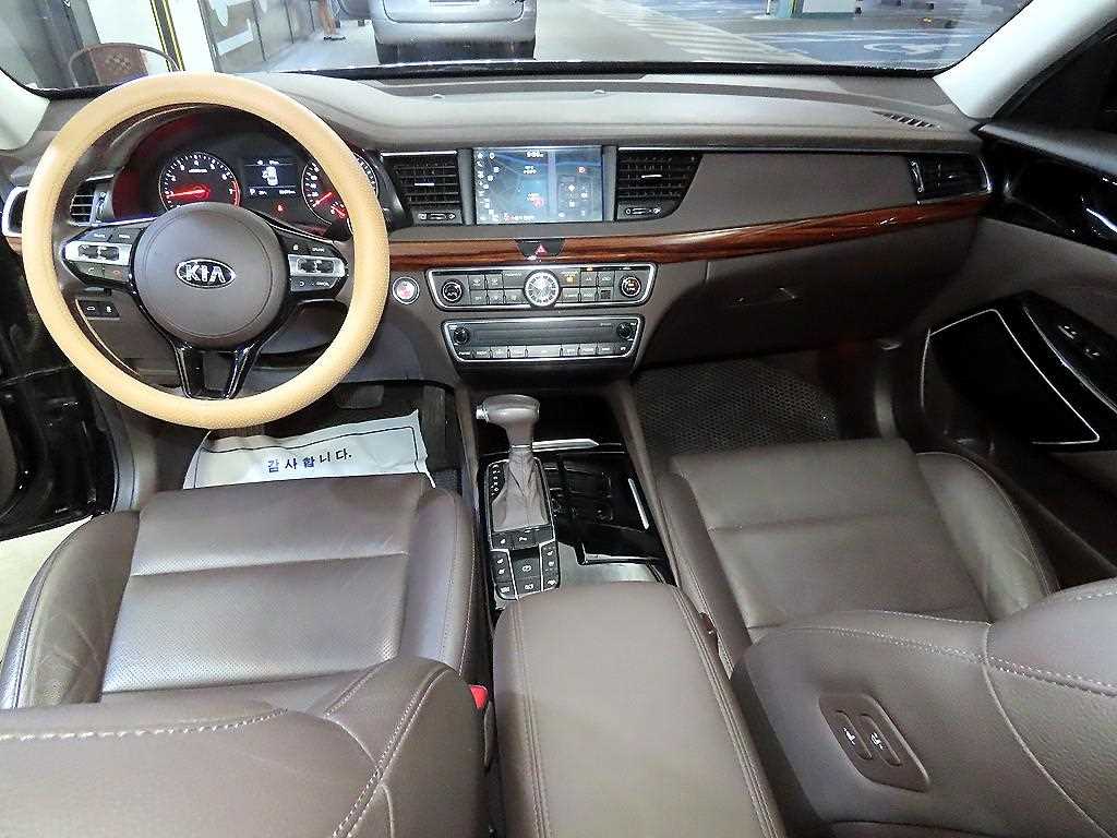 KIA K7 - Vista 10