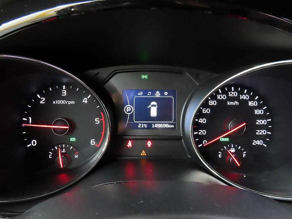 KIA Carnival - Vista 8