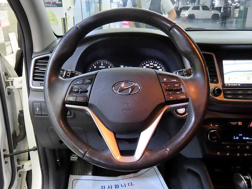 HYUNDAI Tucson - Vista 8