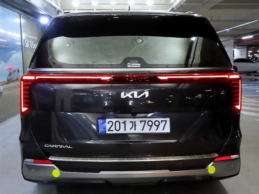 KIA Carnival - Vista 5