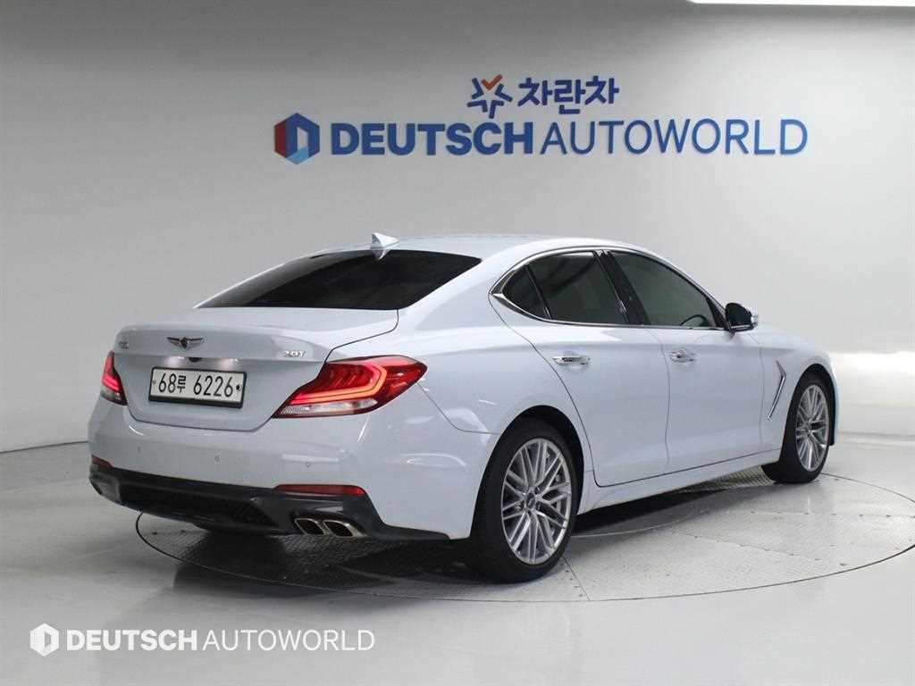 Genesis G70 - Vista 2