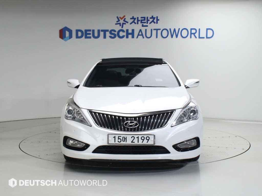HYUNDAI Grandeur - Vista 3