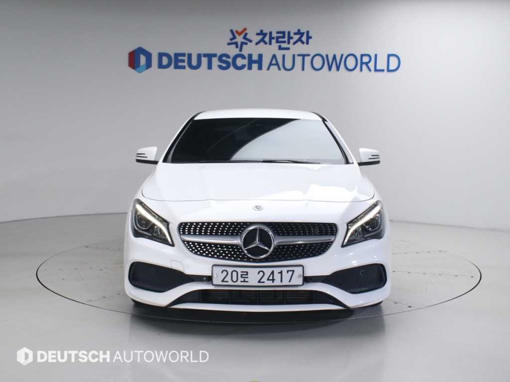 Mercedes Benz CLA Class - Vista 3