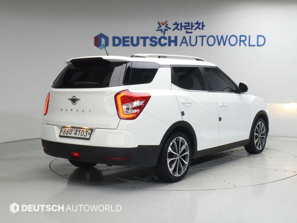 Ssangyong Tivoli - Vista 2