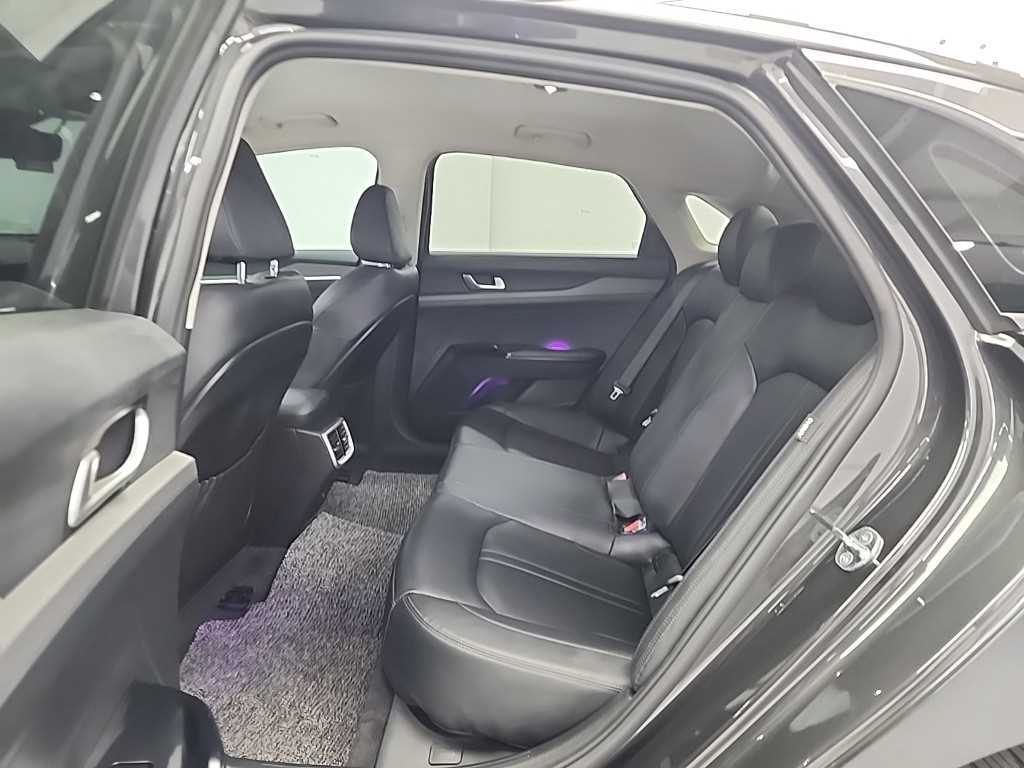 KIA K5 - Vista 12
