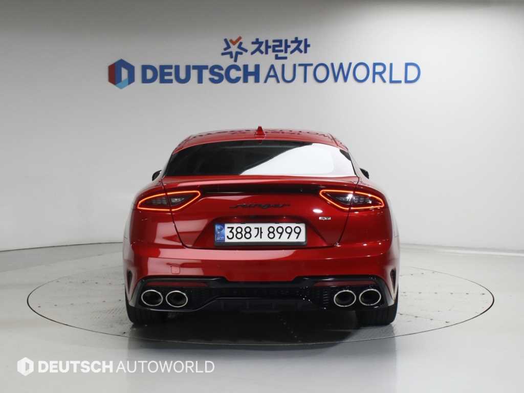 KIA Stinger - Vista 4