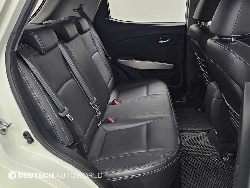 Ssangyong Tivoli - Vista 12