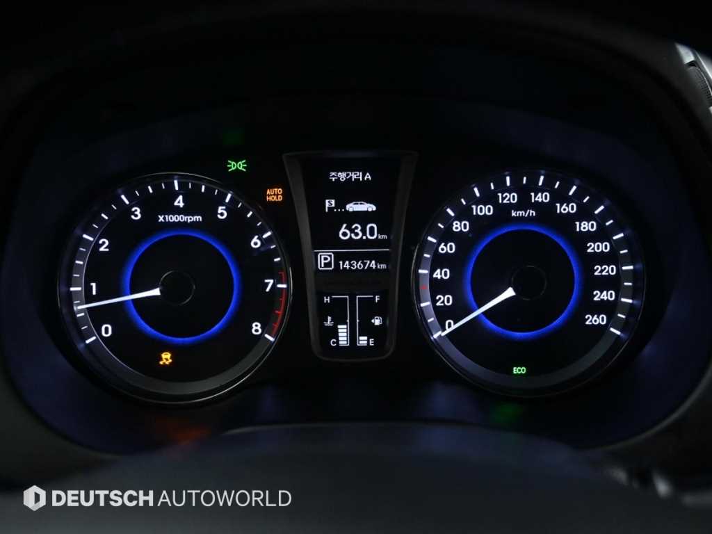 HYUNDAI Grandeur - Vista 9