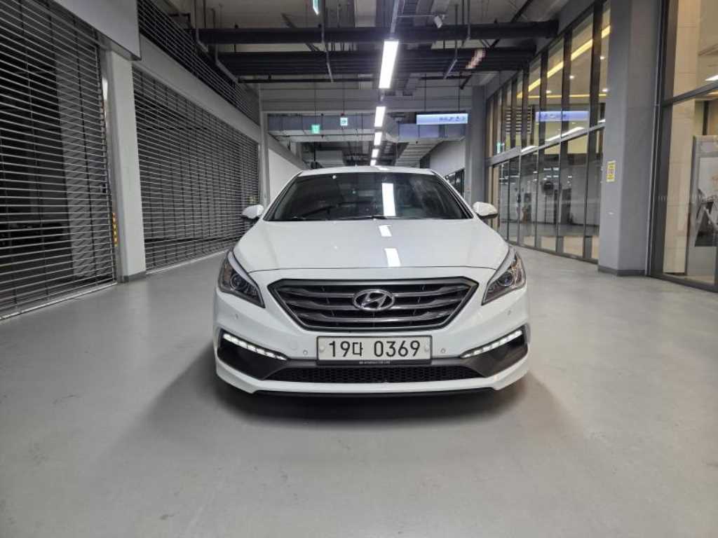HYUNDAI Sonata - Vista 2