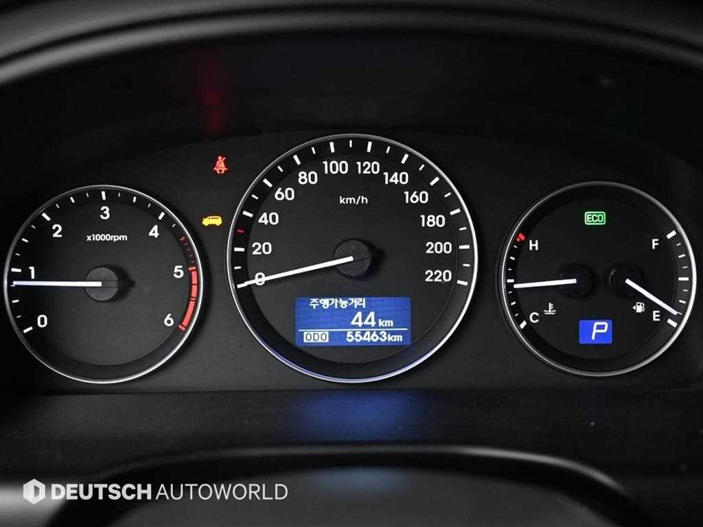 HYUNDAI Starex - Vista 6