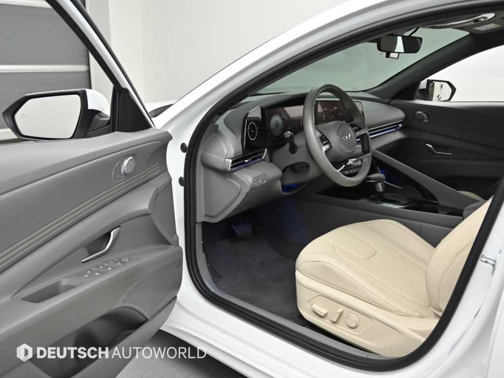 HYUNDAI Avante - Vista 11
