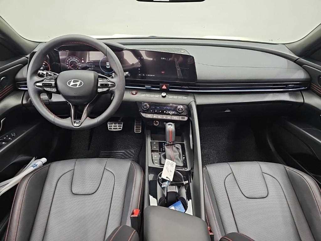 HYUNDAI Avante - Vista 7