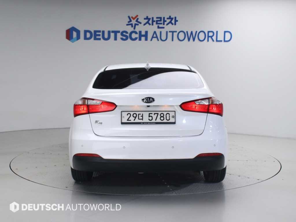 KIA K3 - Vista 4