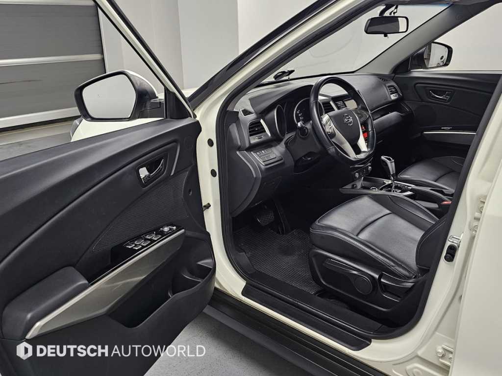 Ssangyong Tivoli - Vista 11