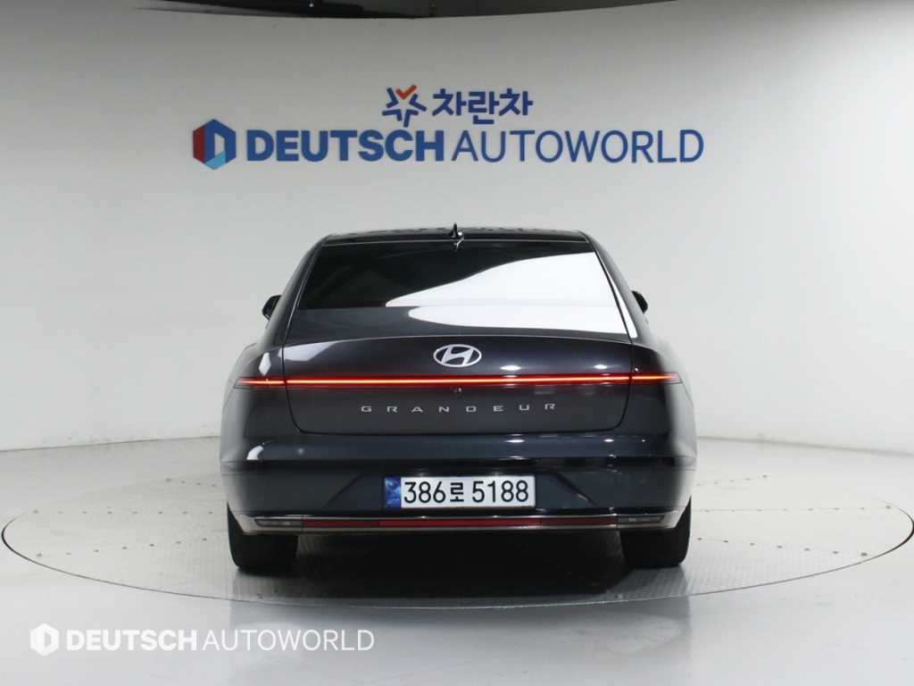 HYUNDAI Grandeur - Vista 4