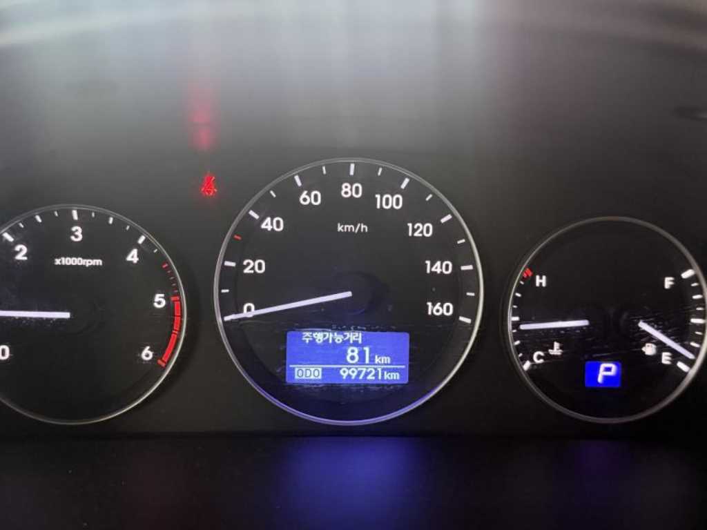 HYUNDAI Starex - Vista 9