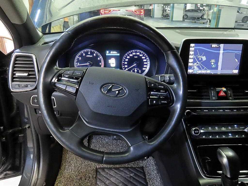HYUNDAI Grandeur - Vista 8
