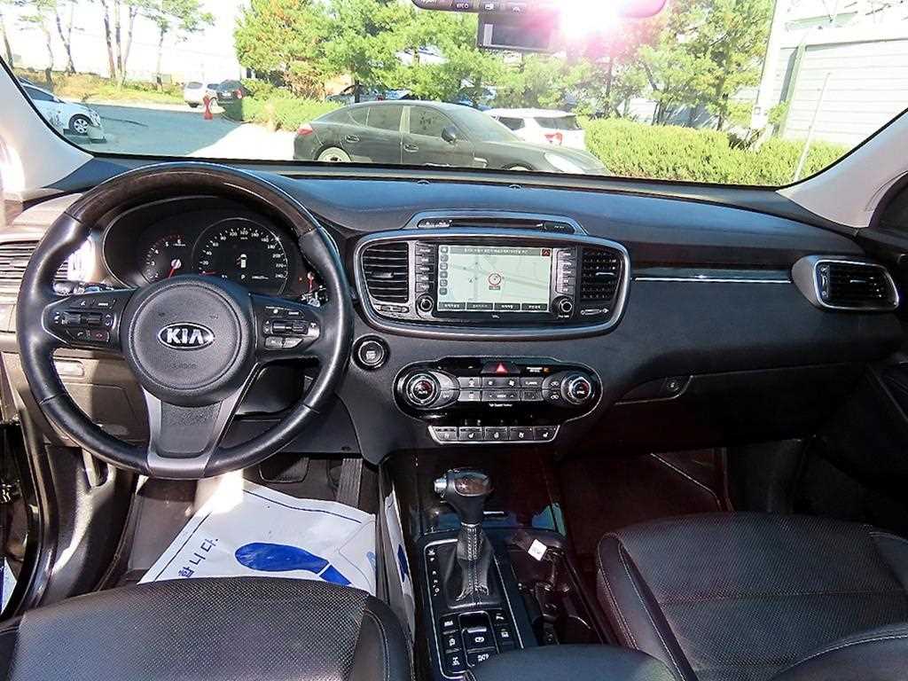 KIA Sorento - Vista 7