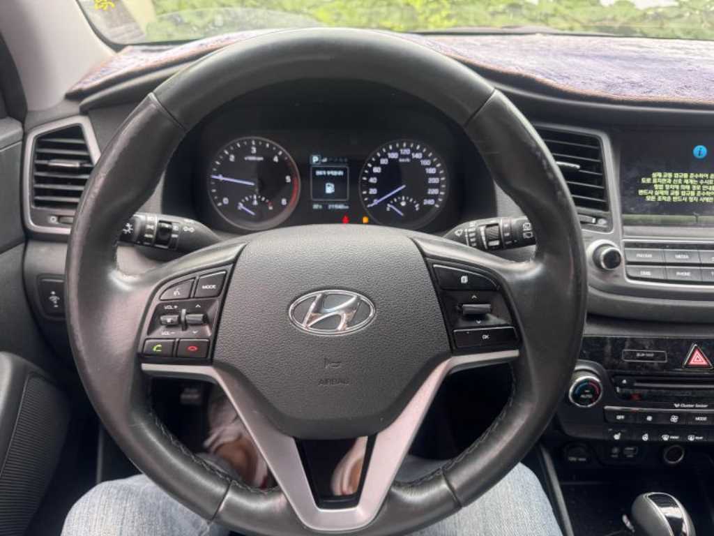 HYUNDAI Tucson - Vista 7