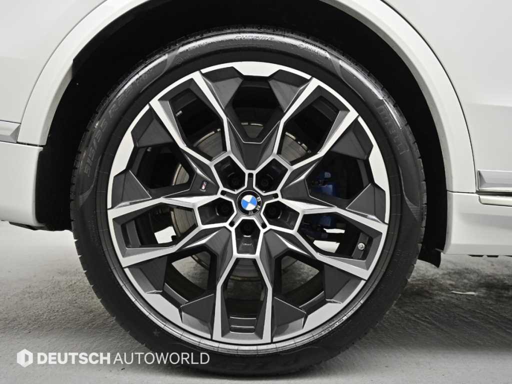 BMW X7 - Vista 5