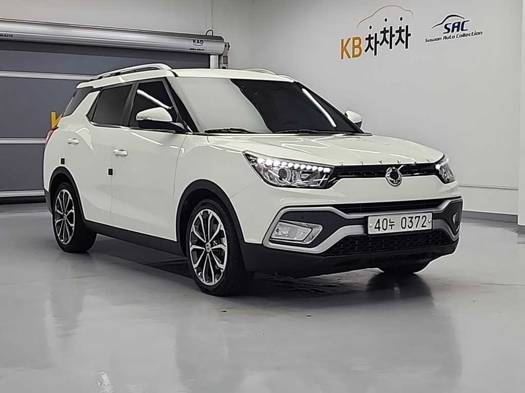 Ssangyong Tivoli - Vista 4