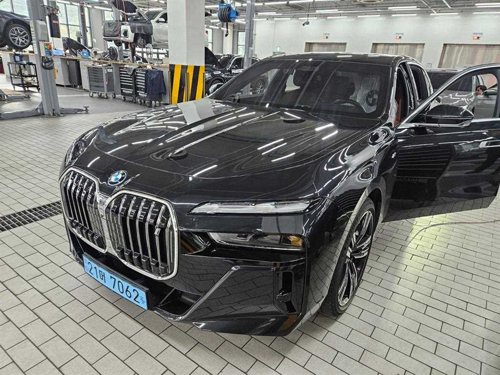 BMW i7 - Vista 3