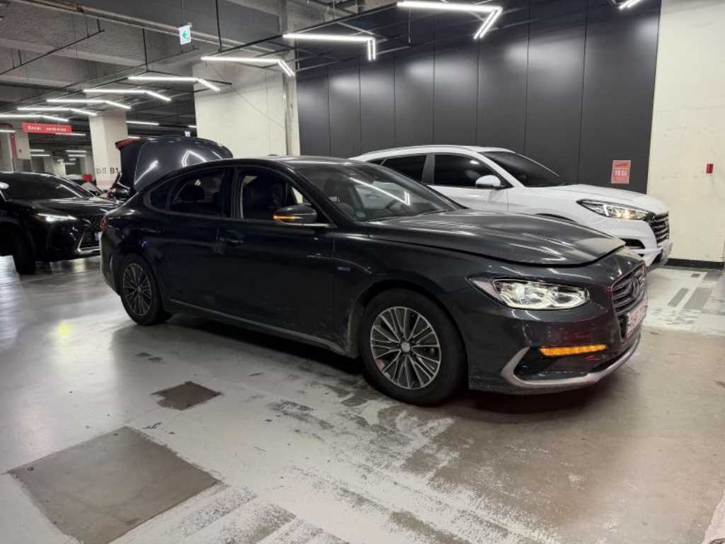 HYUNDAI Grandeur - Vista 2