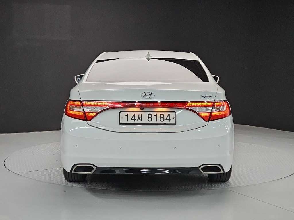 HYUNDAI Grandeur - Vista 3