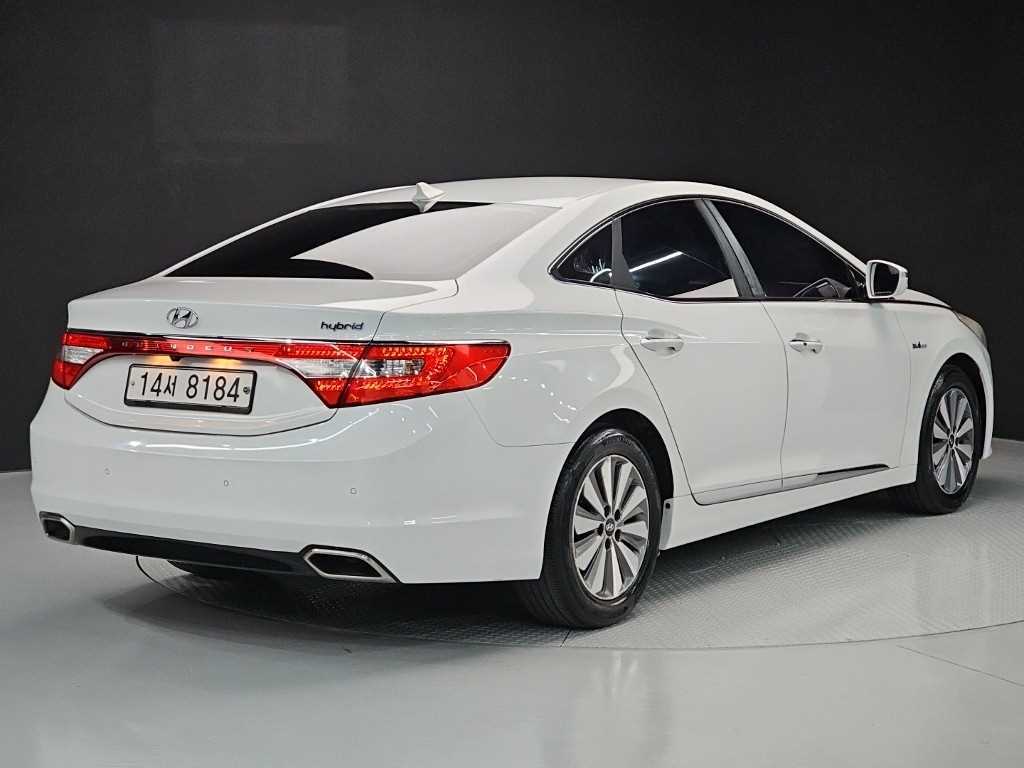 HYUNDAI Grandeur - Vista 4