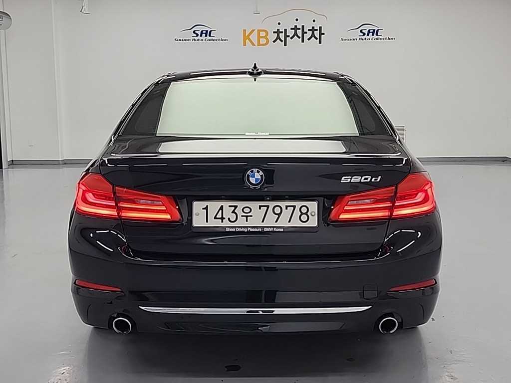 BMW 5 Series - Vista 3