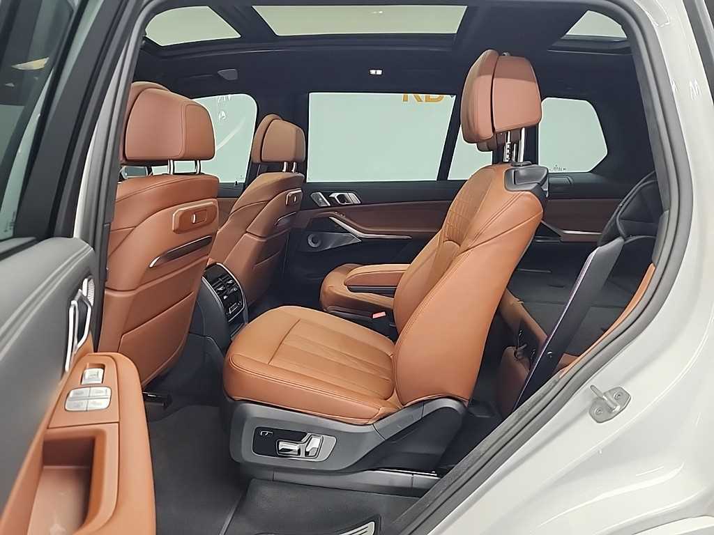BMW X7 - Vista 12