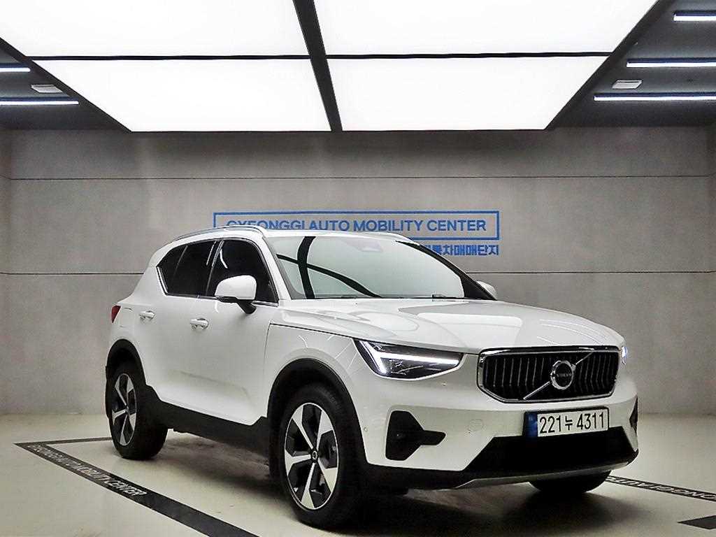 Volvo XC40 2025 Blanco - Importación desde Corea - HF Imports Iquique - Foto 1