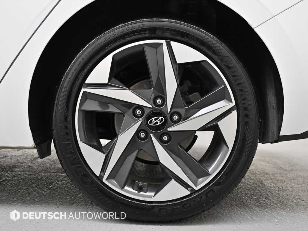 HYUNDAI Avante - Vista 5