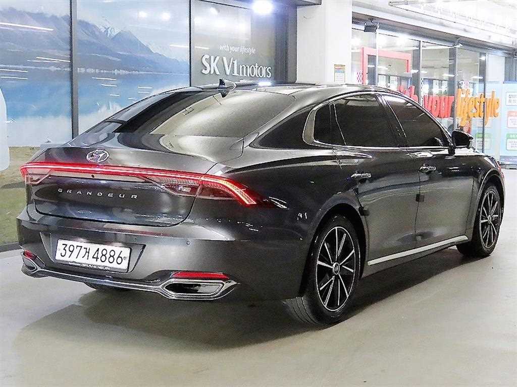 HYUNDAI Grandeur - Vista 4