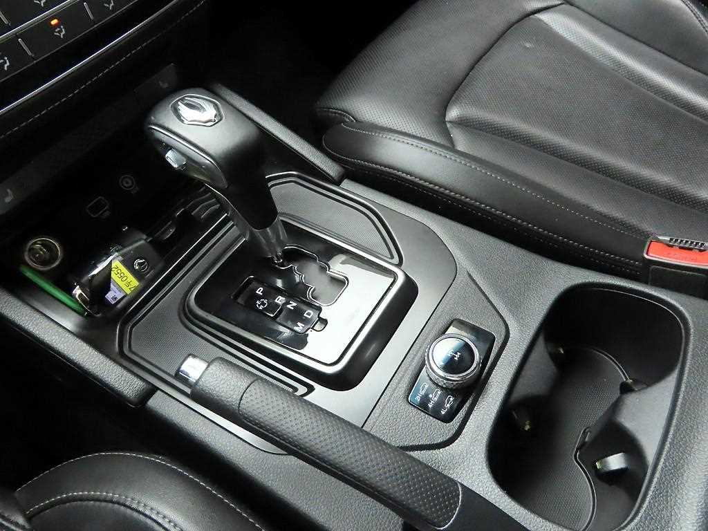 Ssangyong Rexton - Vista 10