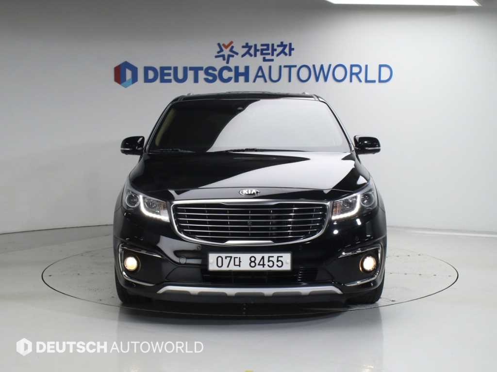 KIA Carnival - Vista 3