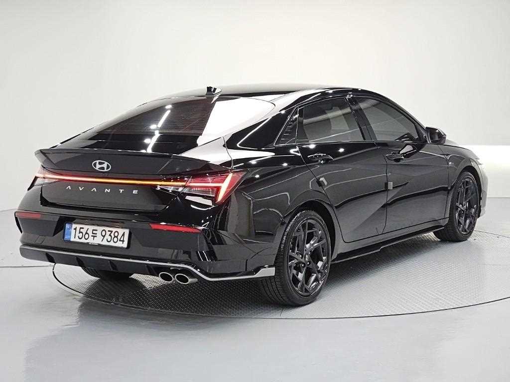 HYUNDAI Avante - Vista 4