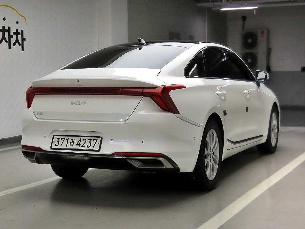 KIA K8 - Vista 4