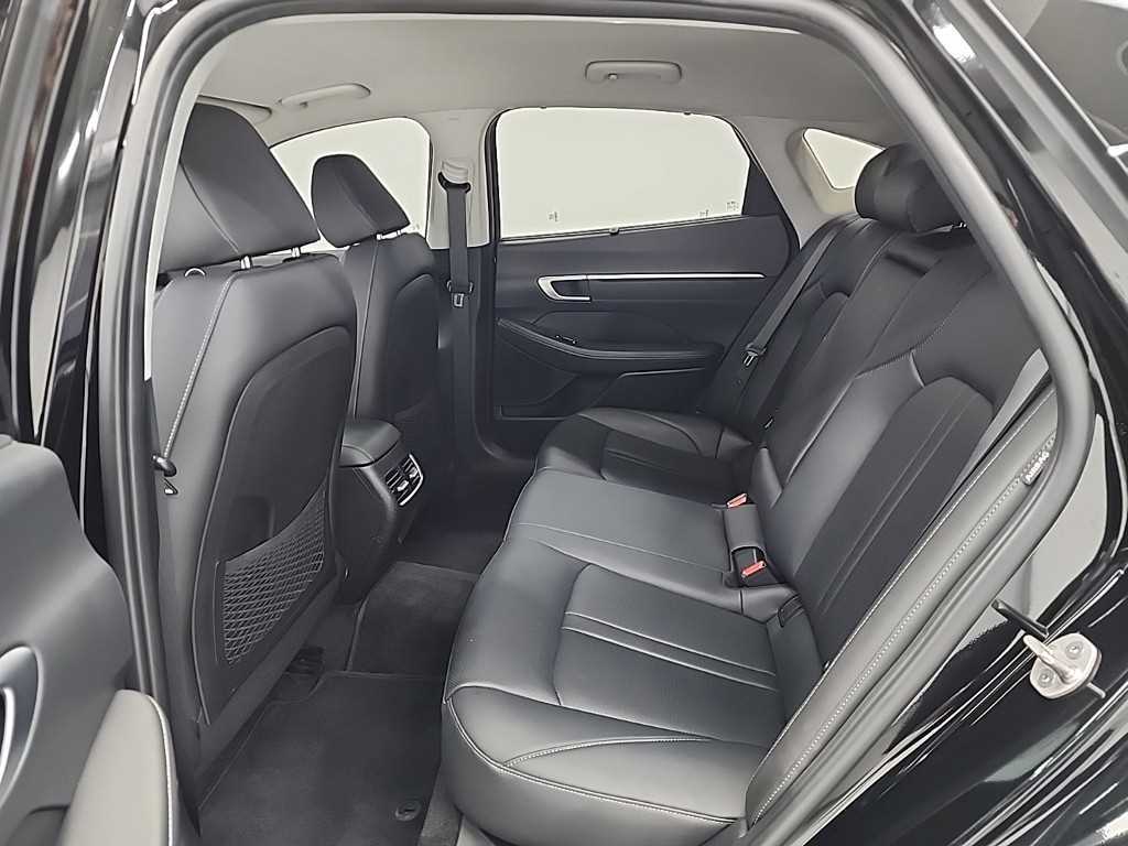 HYUNDAI Sonata - Vista 12