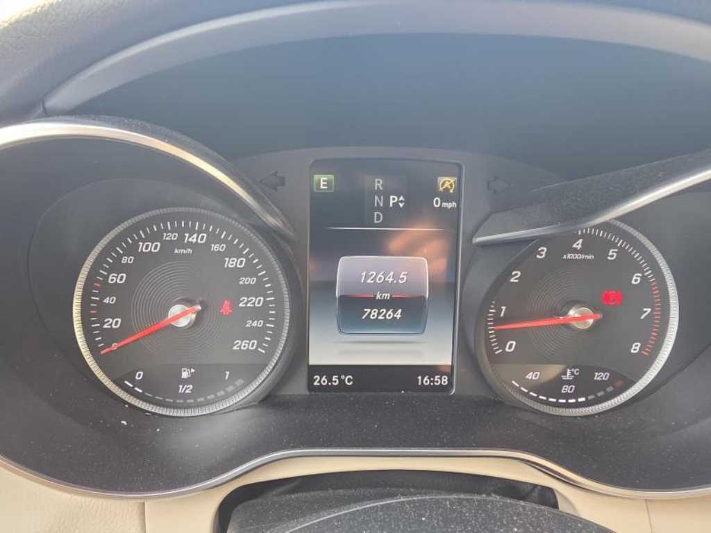 Mercedes Benz C Class - Vista 3