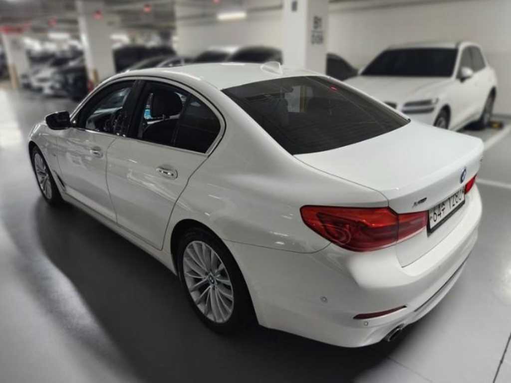 BMW 5 Series - Vista 4