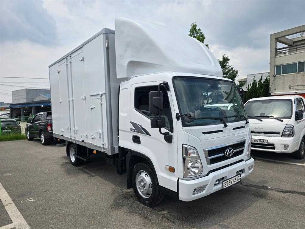 medium and large cargo truck - Vista 3