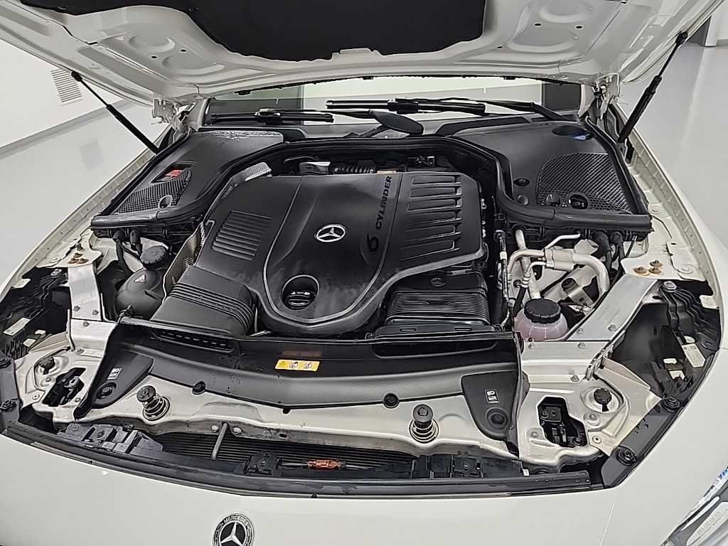 Mercedes Benz CLS Class - Vista 5