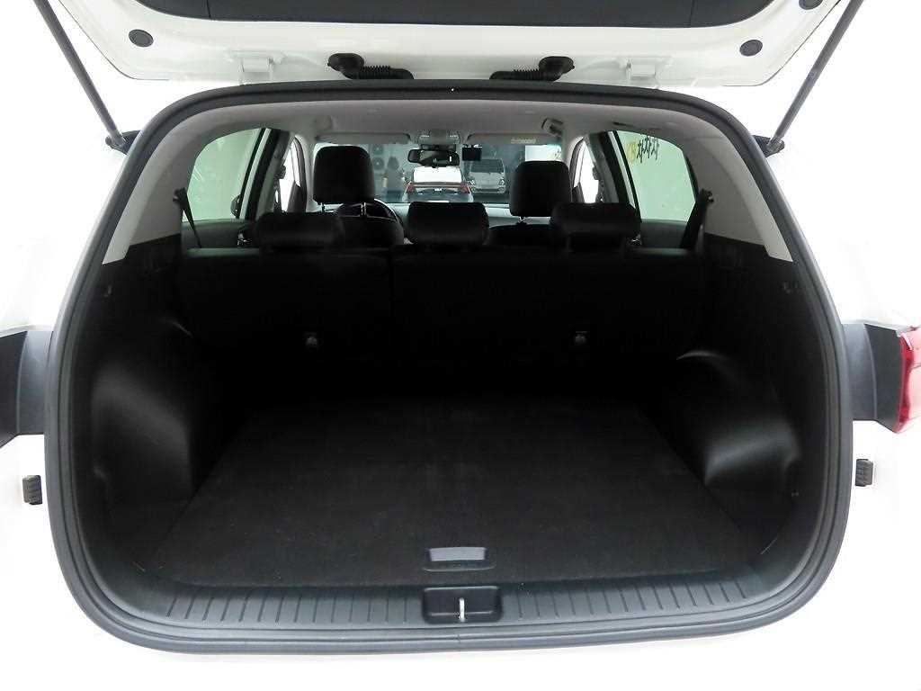 KIA Sportage - Vista 5