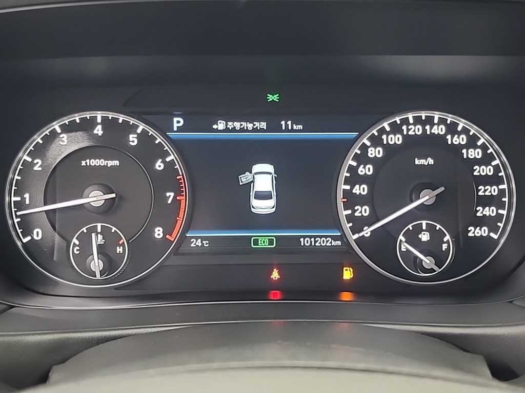 Genesis EQ900 - Vista 6
