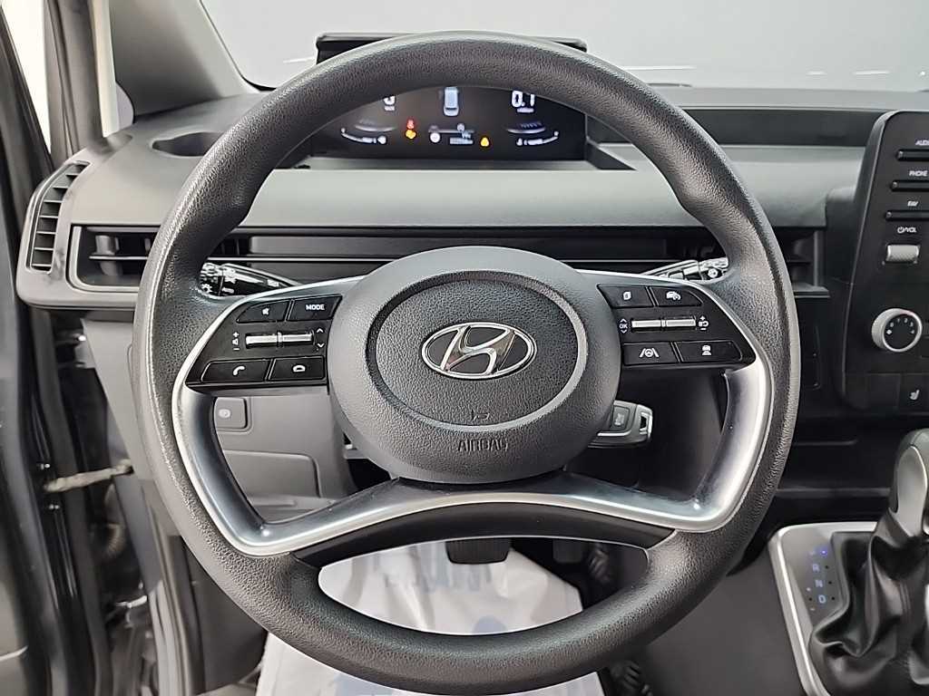 HYUNDAI Staria - Vista 9