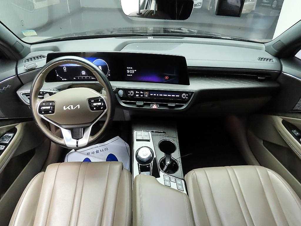 KIA K8 - Vista 8
