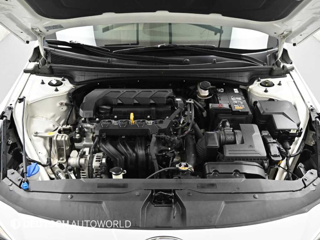 HYUNDAI Avante - Vista 6