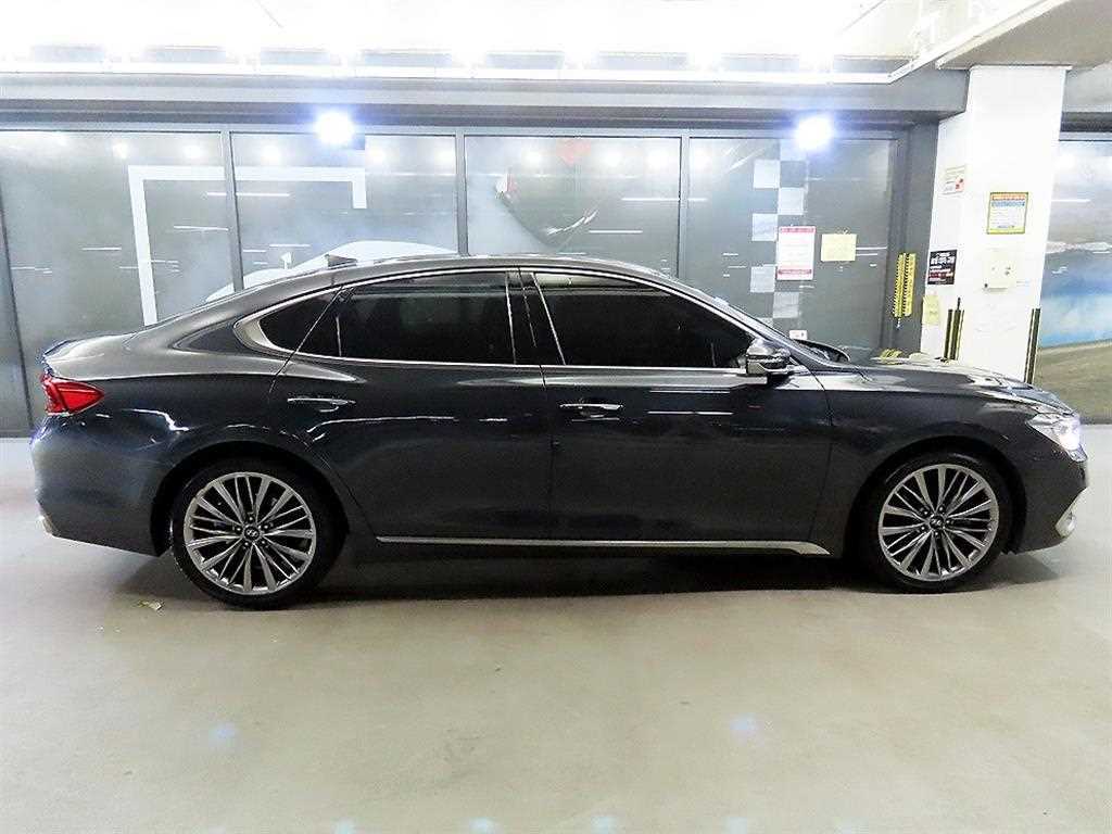 HYUNDAI Grandeur - Vista 3